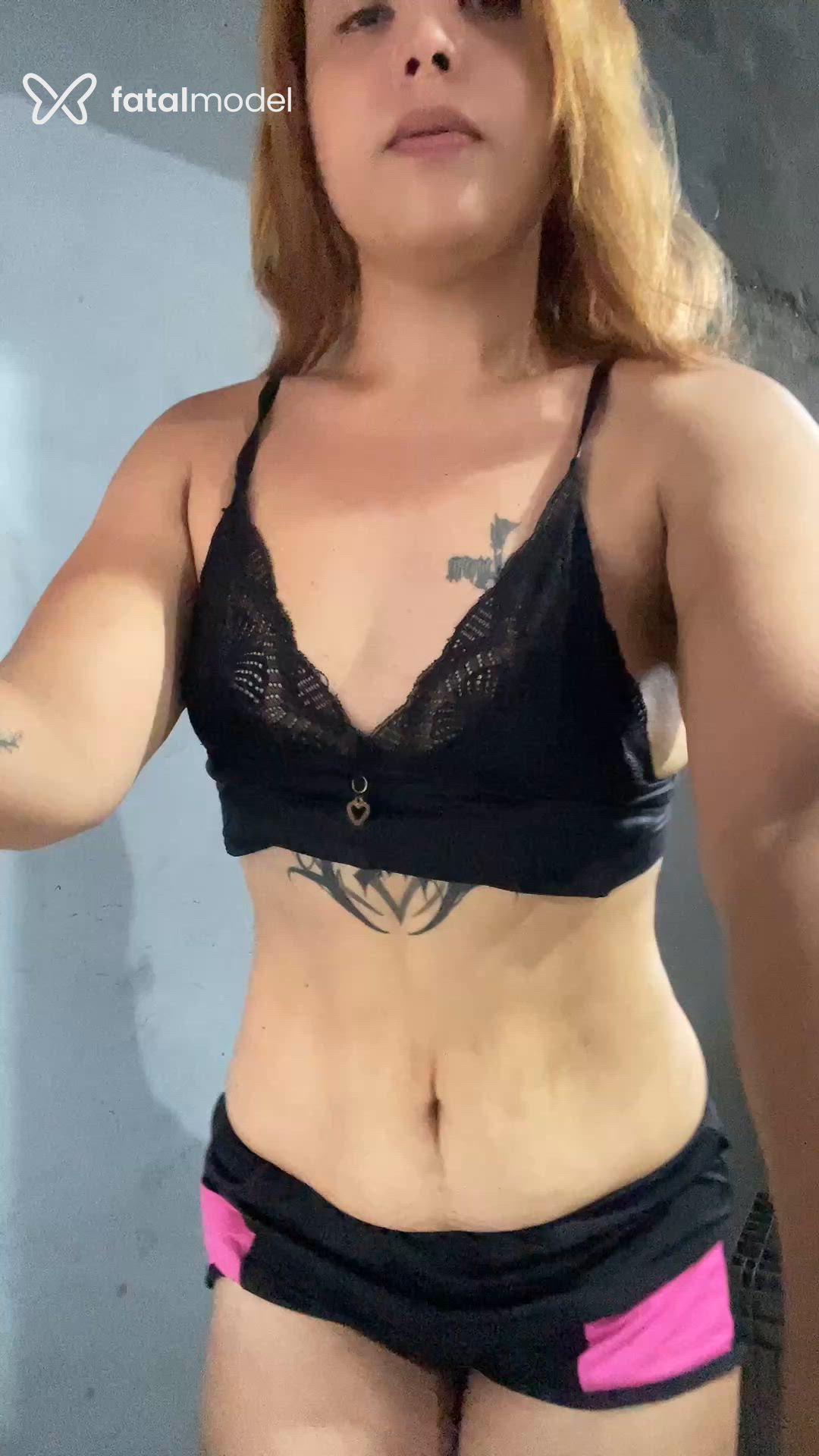 Acompanhante mulher trans com cabelo castanho de olhos castanhos - Arycia Acompanhante mulher trans com cabelo castanho de olhos castanhos - Arycia