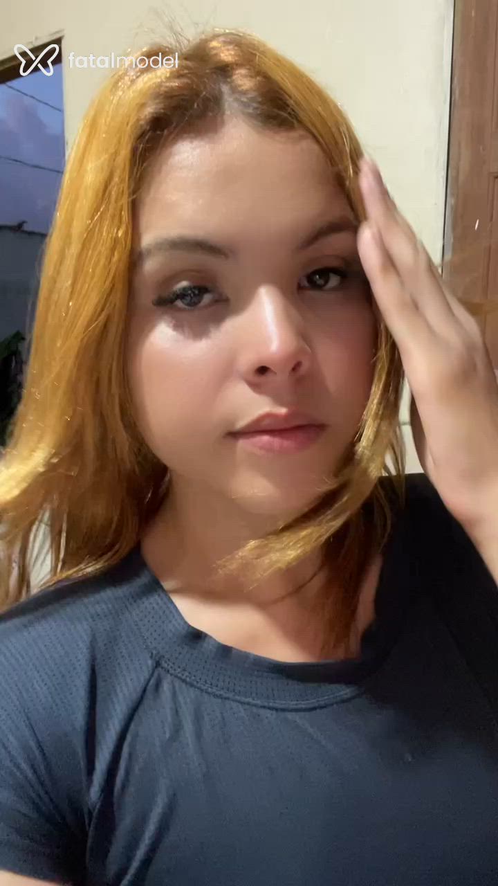 Acompanhante mulher trans com cabelo castanho de olhos castanhos - Arycia Acompanhante mulher trans com cabelo castanho de olhos castanhos - Arycia