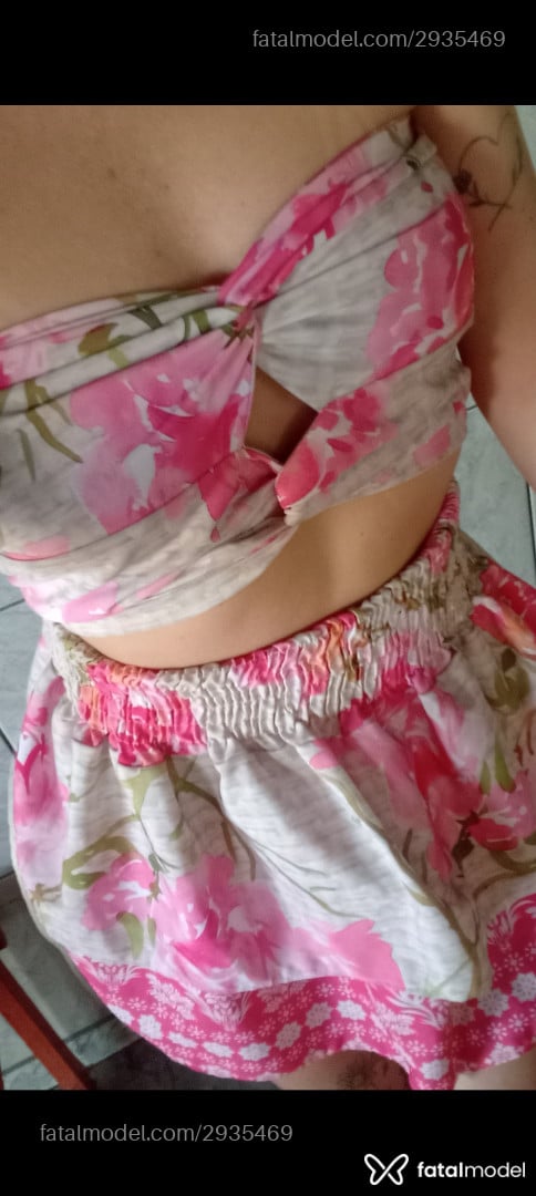 Acompanhante mulher com cabelo castanho de olhos verdes - Bia Acompanhante mulher com cabelo castanho de olhos verdes - Bia