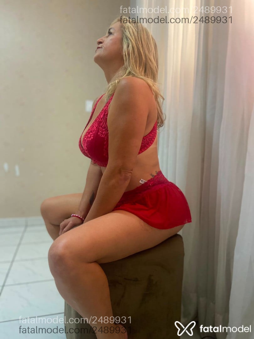 Acompanhante mulher loira (o) de olhos azuis em Aparecida de Goiânia Acompanhante mulher loira (o) de olhos azuis em Aparecida de Goiânia - Vivizinha