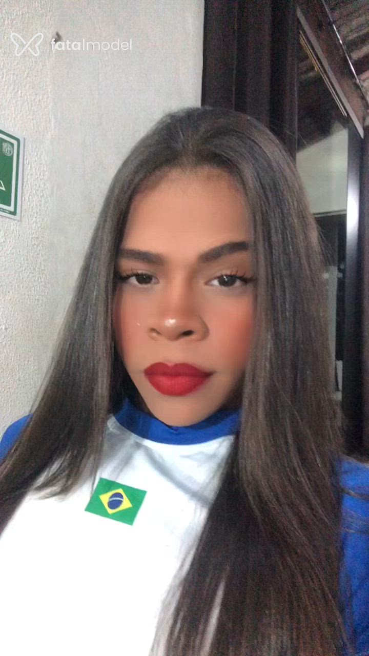 Acompanhante mulher trans com cabelo castanho de olhos castanhos - Kayllaninfa