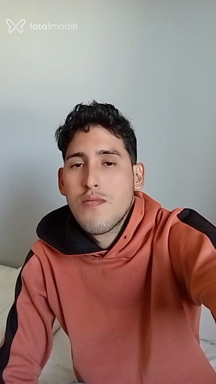 Acompanhante homem com cabelo castanho de olhos pretos em Boa Vista Acompanhante homem com cabelo castanho de olhos pretos em Boa Vista - Cris