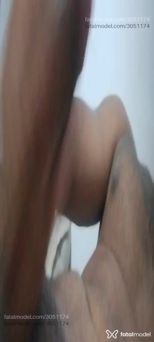 Acompanhante homem morena (o) de olhos pretos em Virtual - Xoiun