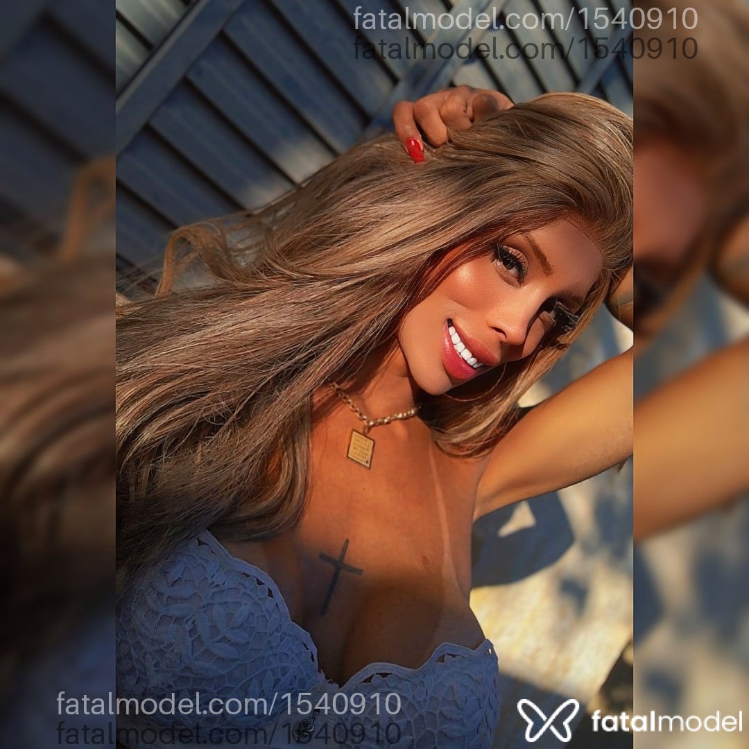 Acompanhante mulher trans morena (o) de olhos castanhos em Lins - Gracyanne