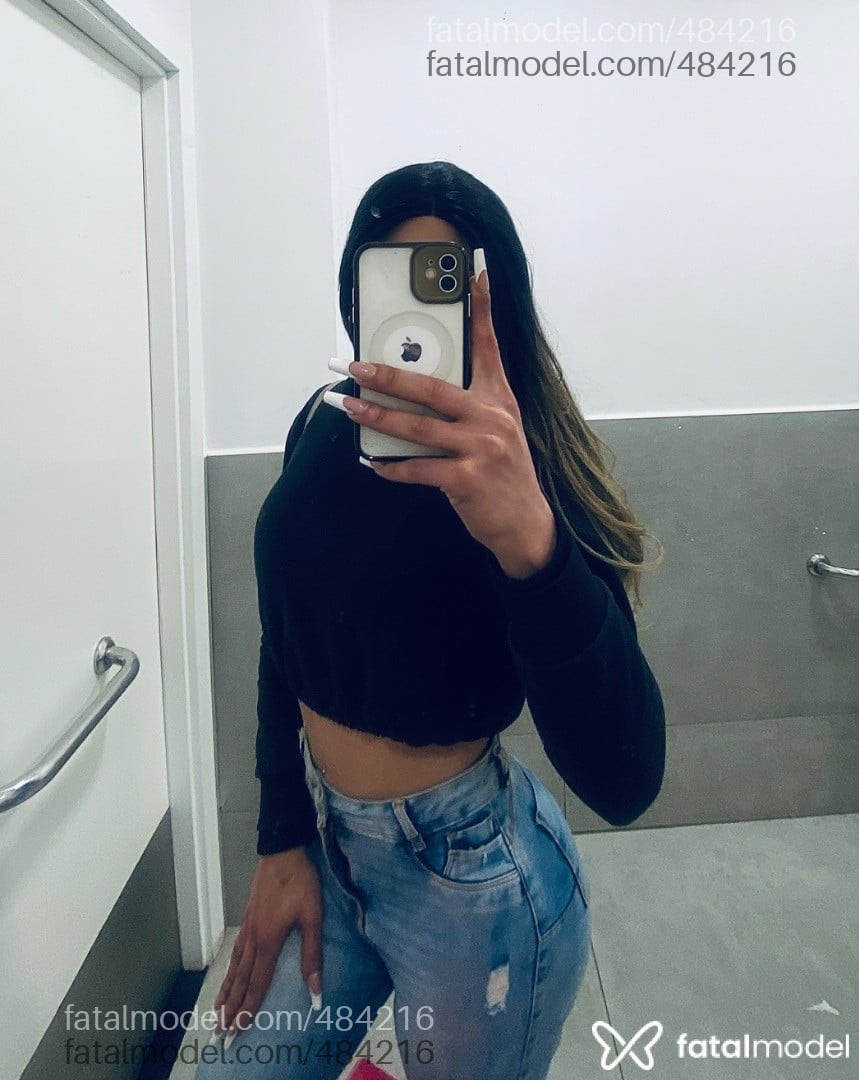 Acompanhante travesti loira (o) de olhos castanhos em Viamão Acompanhante travesti loira (o) de olhos castanhos em Viamão - Laurah Portilla