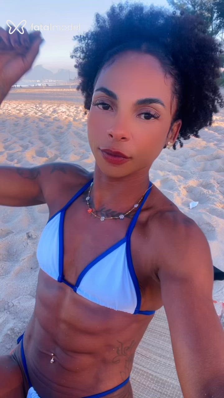 Acompanhante mulher morena (o) de olhos pretos em Rio de Janeiro Acompanhante mulher morena (o) de olhos pretos em Rio de Janeiro - Manuela Villela