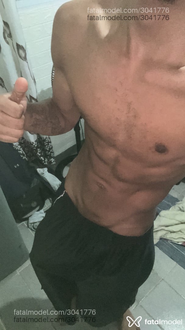 Acompanhante homem morena (o) de olhos pretos em São Paulo - Alves