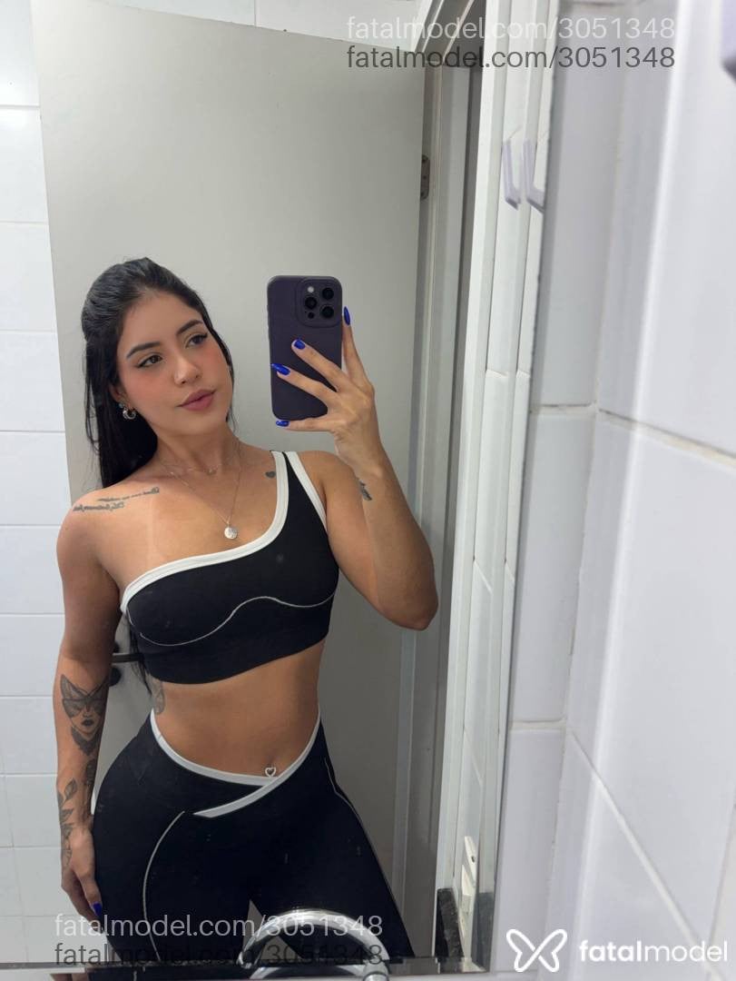 Acompanhante mulher morena (o) de olhos castanhos - Isadora