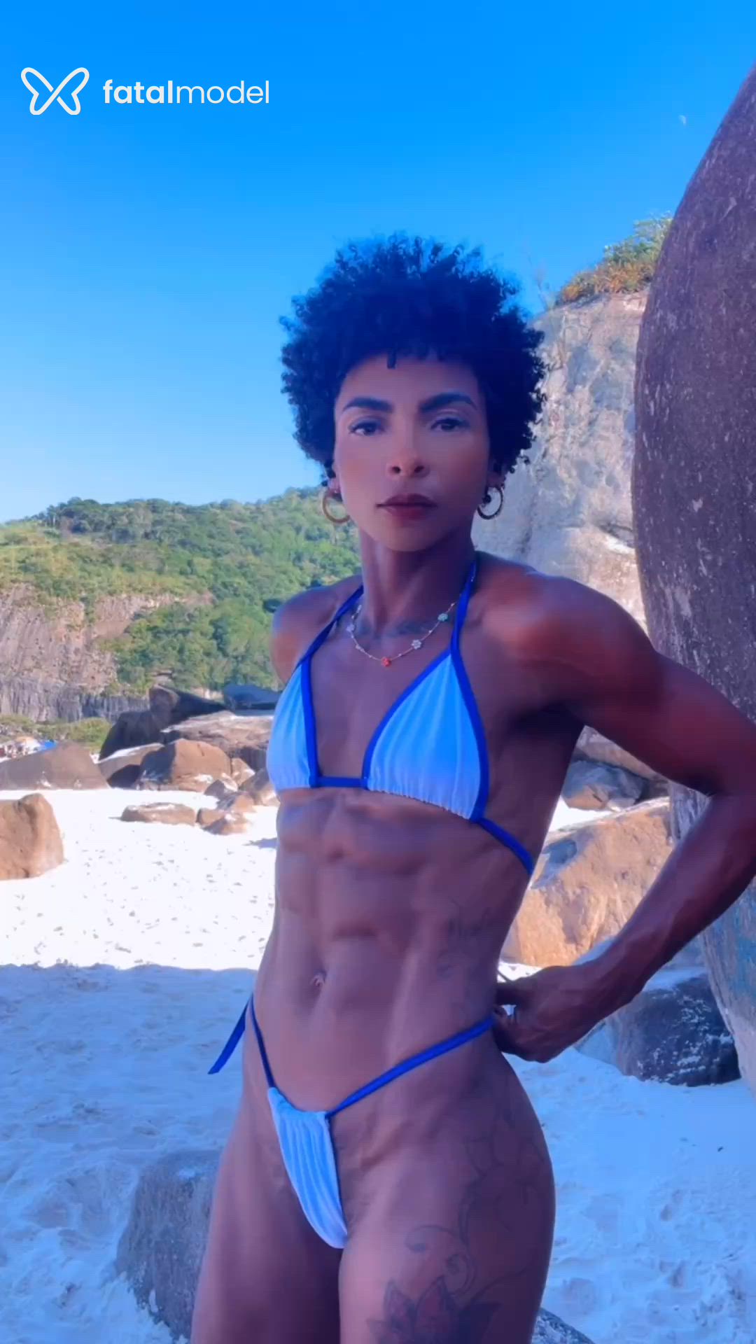 Acompanhante mulher morena (o) de olhos pretos em Rio de Janeiro Acompanhante mulher morena (o) de olhos pretos em Rio de Janeiro - Manuela Villela