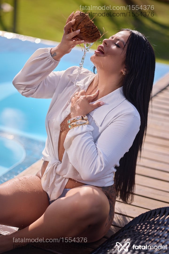 Acompanhante mulher morena (o) de olhos castanhos - Brenda Avilar