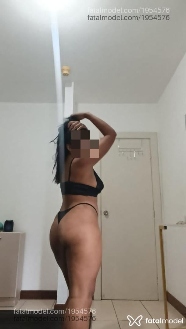 Acompanhante mulher morena (o) de olhos pretos em Salvador Acompanhante mulher morena (o) de olhos pretos em Salvador - Bianca Barcelar