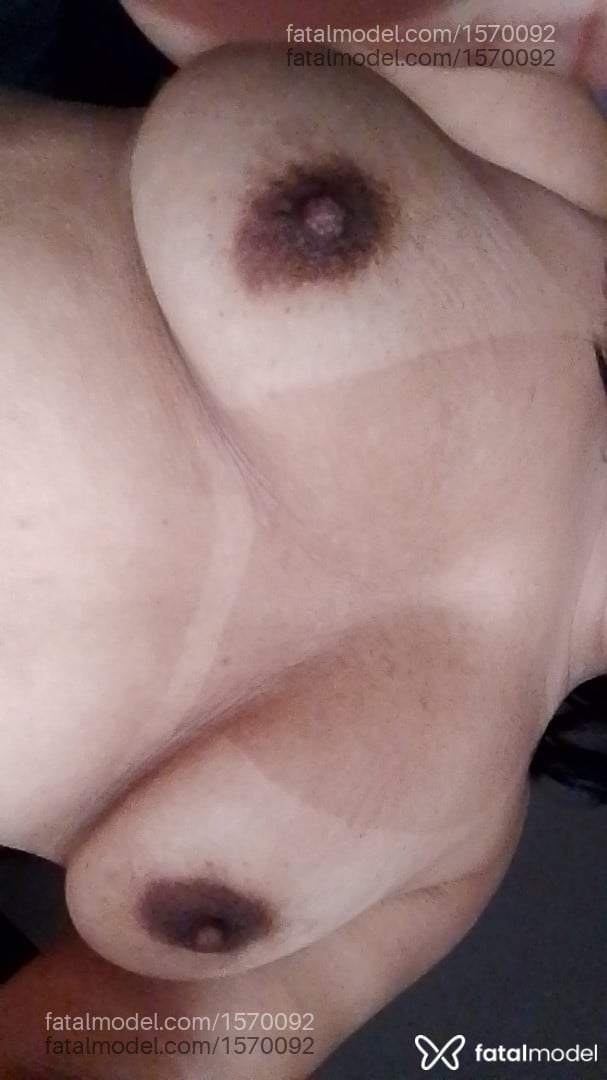 Acompanhante mulher morena (o) de olhos castanhos em Carapicuíba - Jade