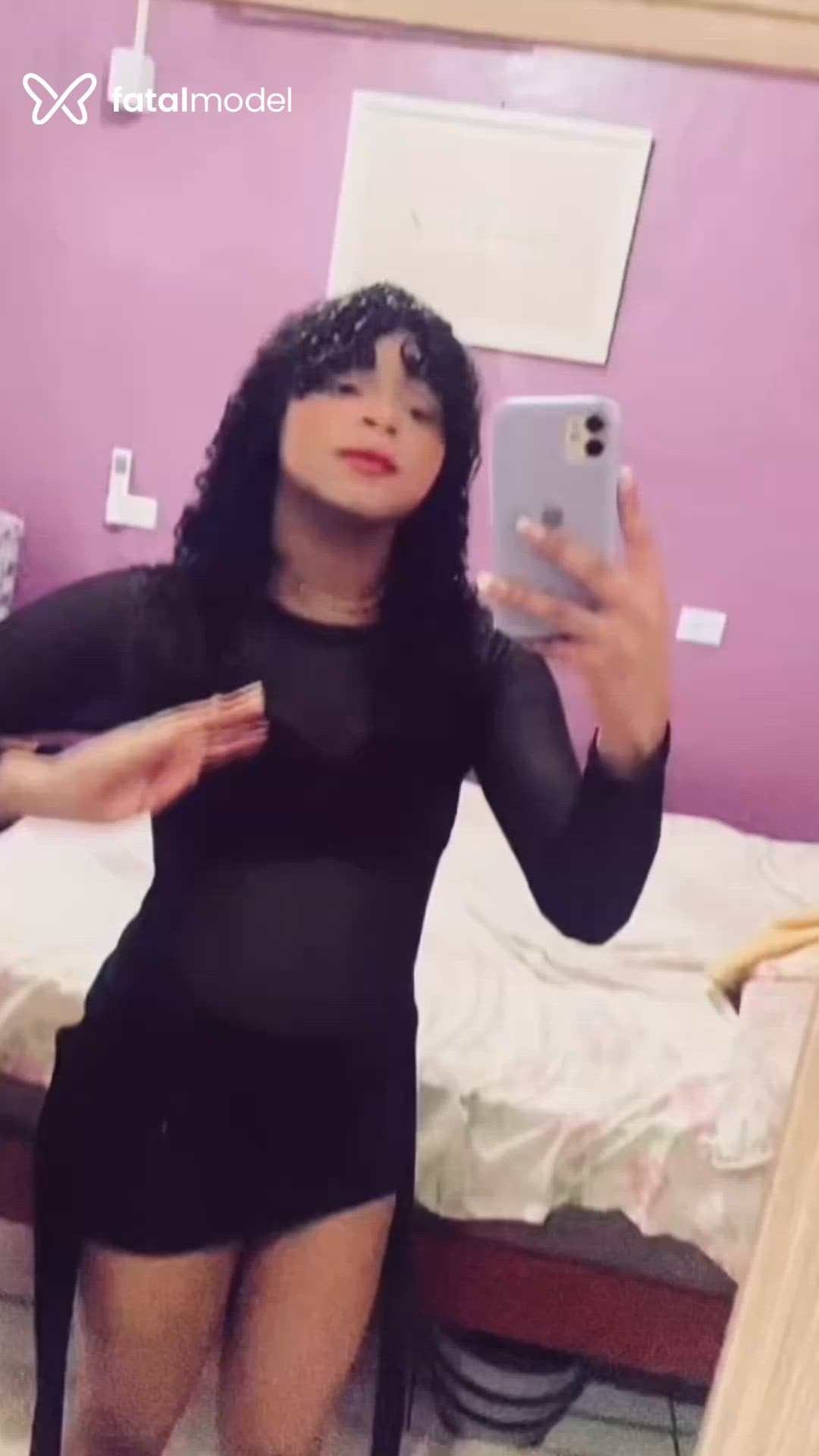 Acompanhante mulher trans morena (o) de olhos castanhos - Larissa Muniz