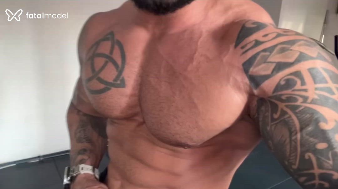 Acompanhante homem morena (o) de olhos pretos em São Paulo Acompanhante homem morena (o) de olhos pretos em São Paulo - Rick