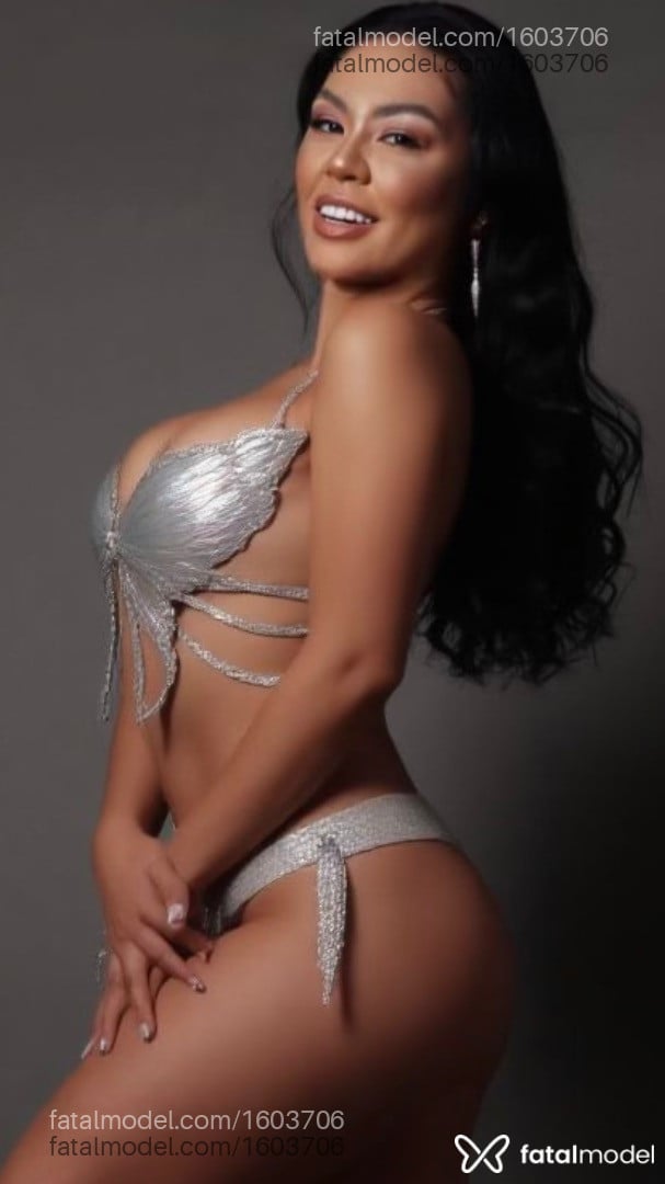 Acompanhante mulher morena (o) de olhos pretos em São Paulo Acompanhante mulher morena (o) de olhos pretos em São Paulo - Yumi Nakashima