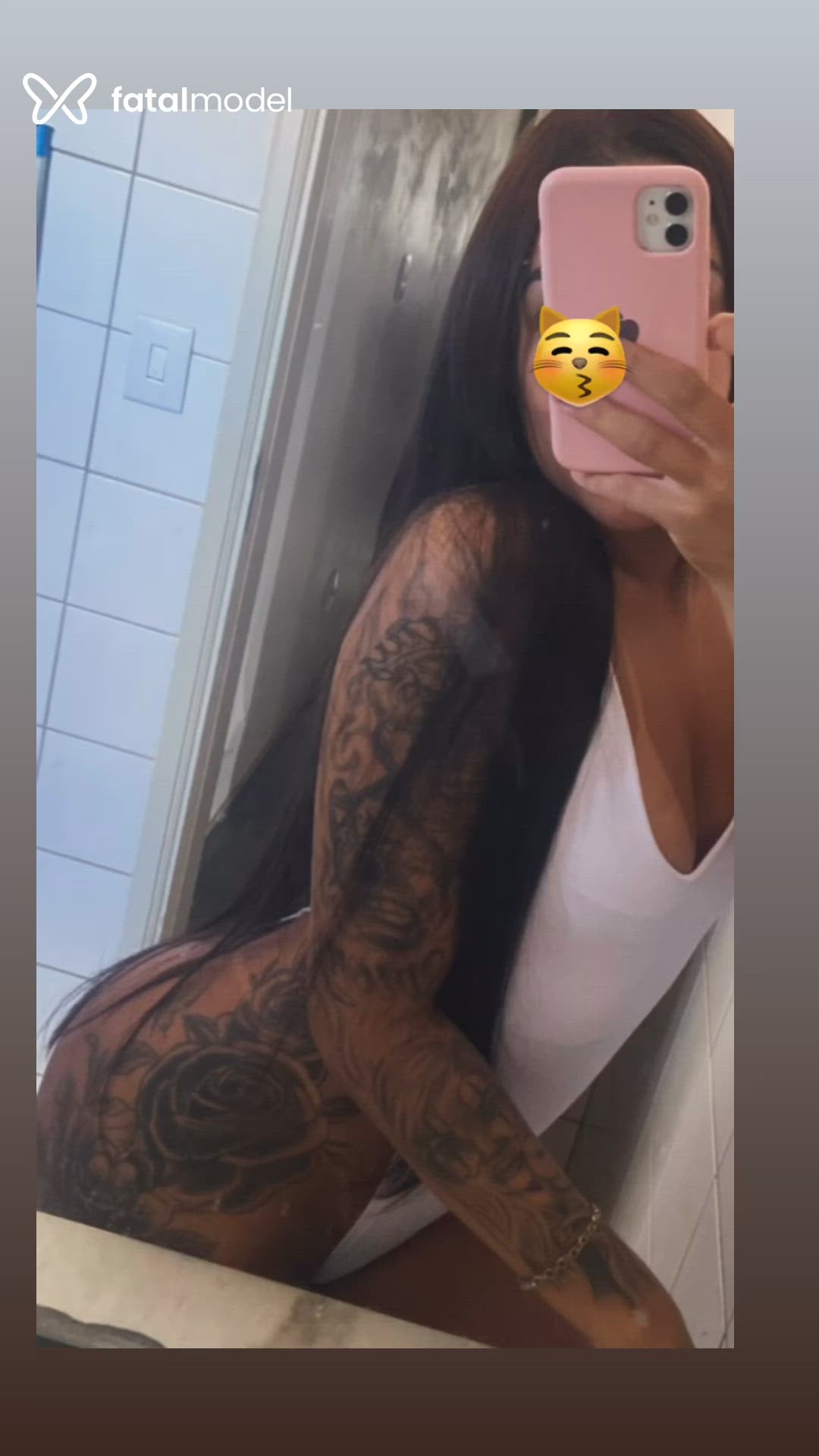 Acompanhante mulher trans morena (o) de olhos castanhos - Melissa