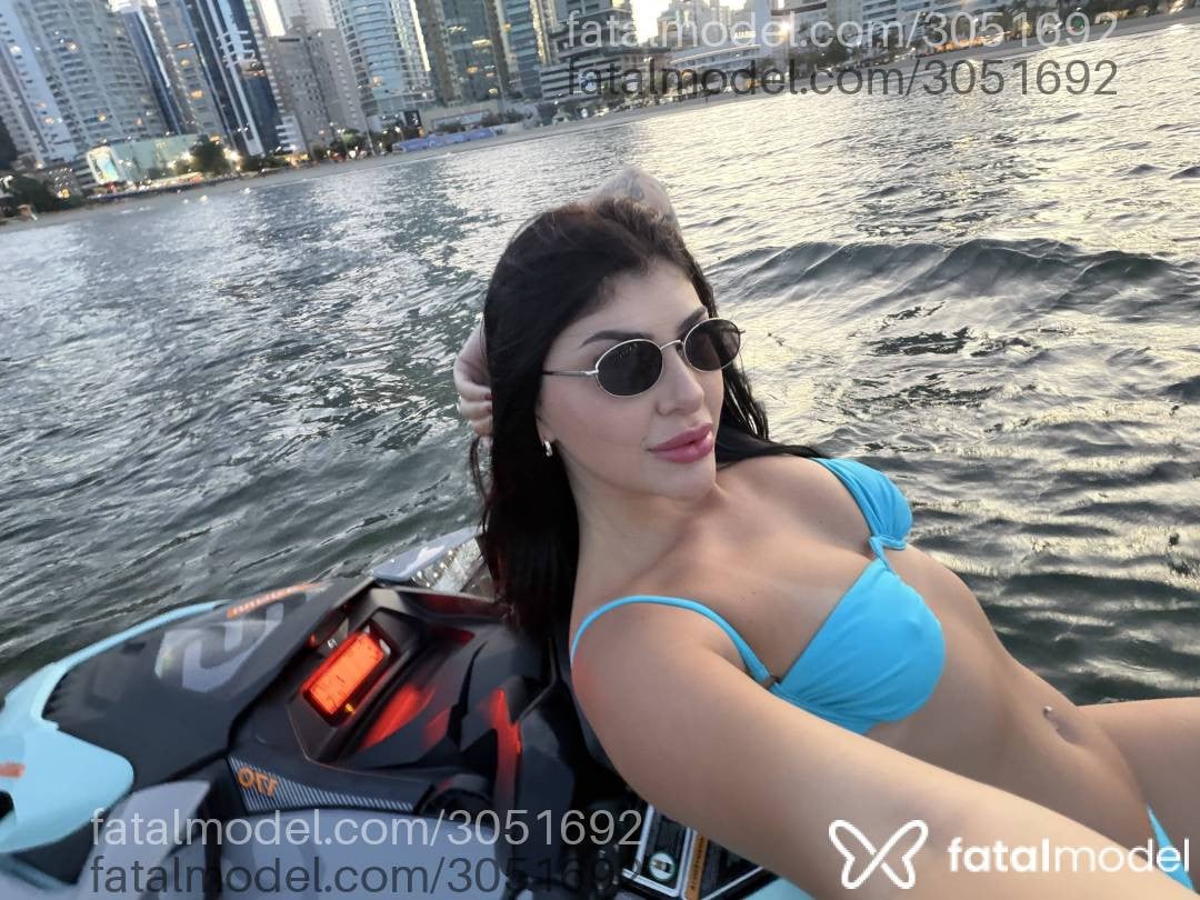 Acompanhante mulher morena (o) de olhos castanhos em Balneário Camboriú - Bianca Alves