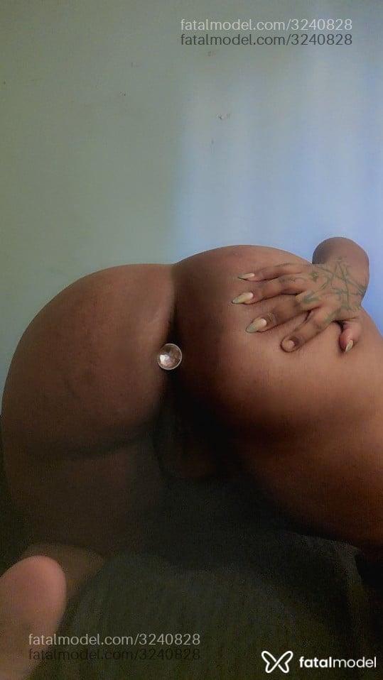 Acompanhante mulher morena (o) de olhos castanhos em Belo Horizonte - Larissa Duarte