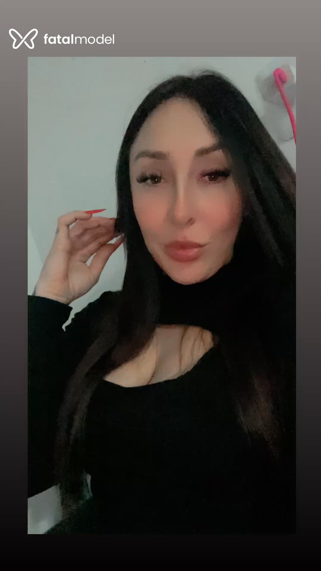 Acompanhante mulher com cabelo castanho de olhos castanhos - Eduarda ribeiro Acompanhante mulher com cabelo castanho de olhos castanhos - Eduarda ribeiro