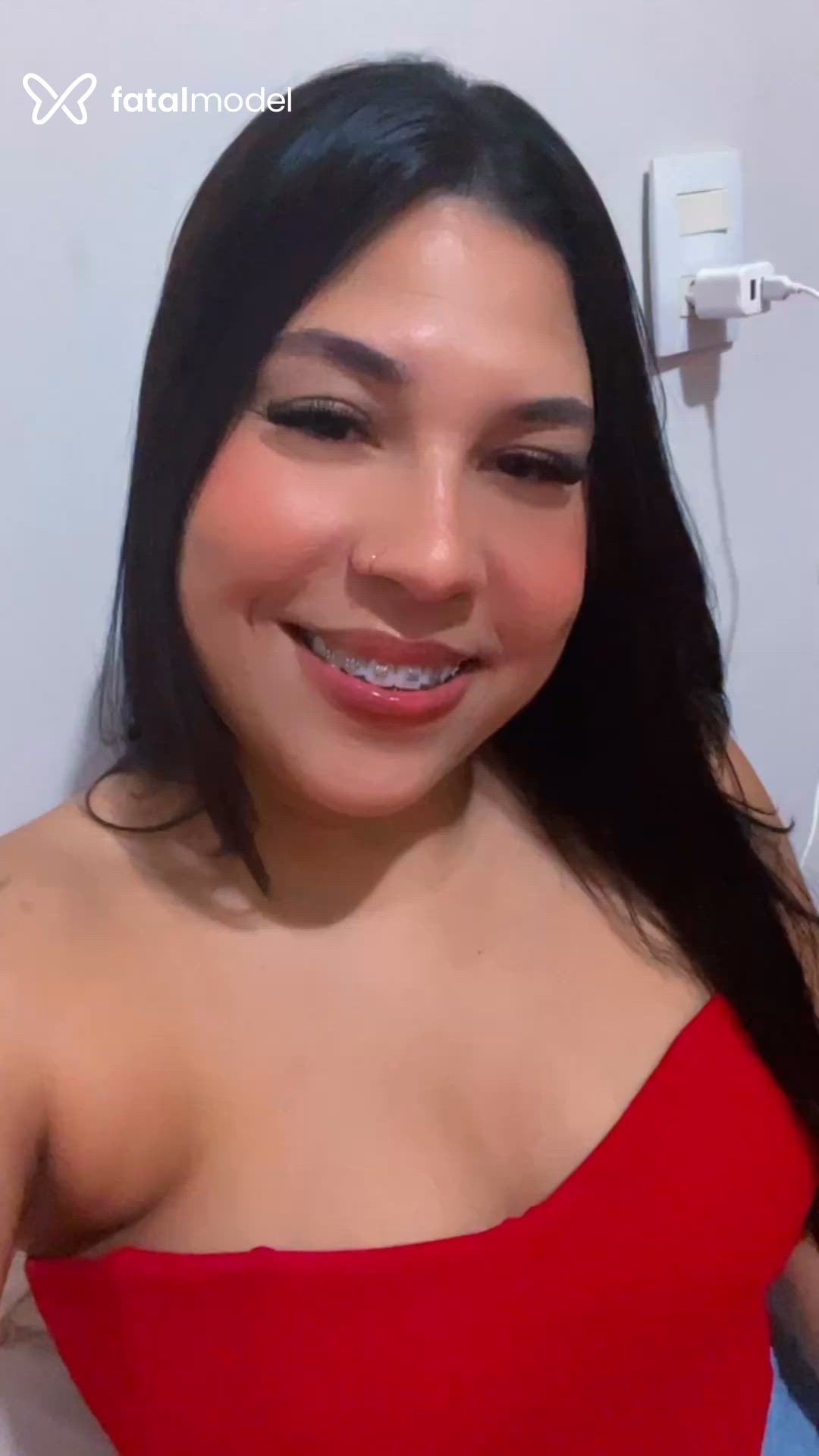 Acompanhante mulher morena (o) de olhos castanhos - Soraya