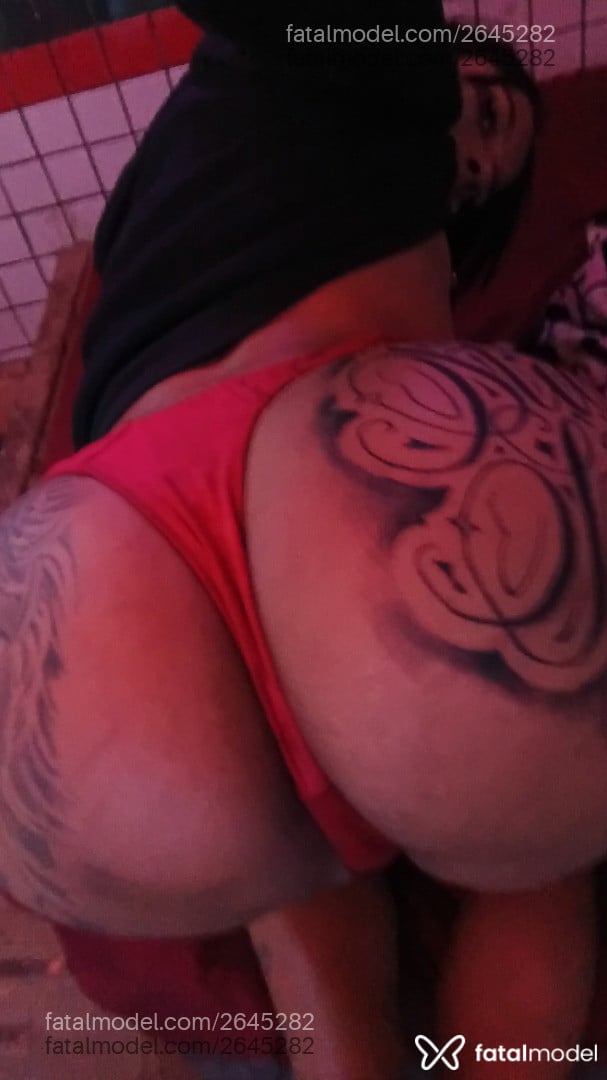 Acompanhante mulher trans morena (o) de olhos castanhos em Virtual Acompanhante mulher trans morena (o) de olhos castanhos em Virtual - Pyetrinha