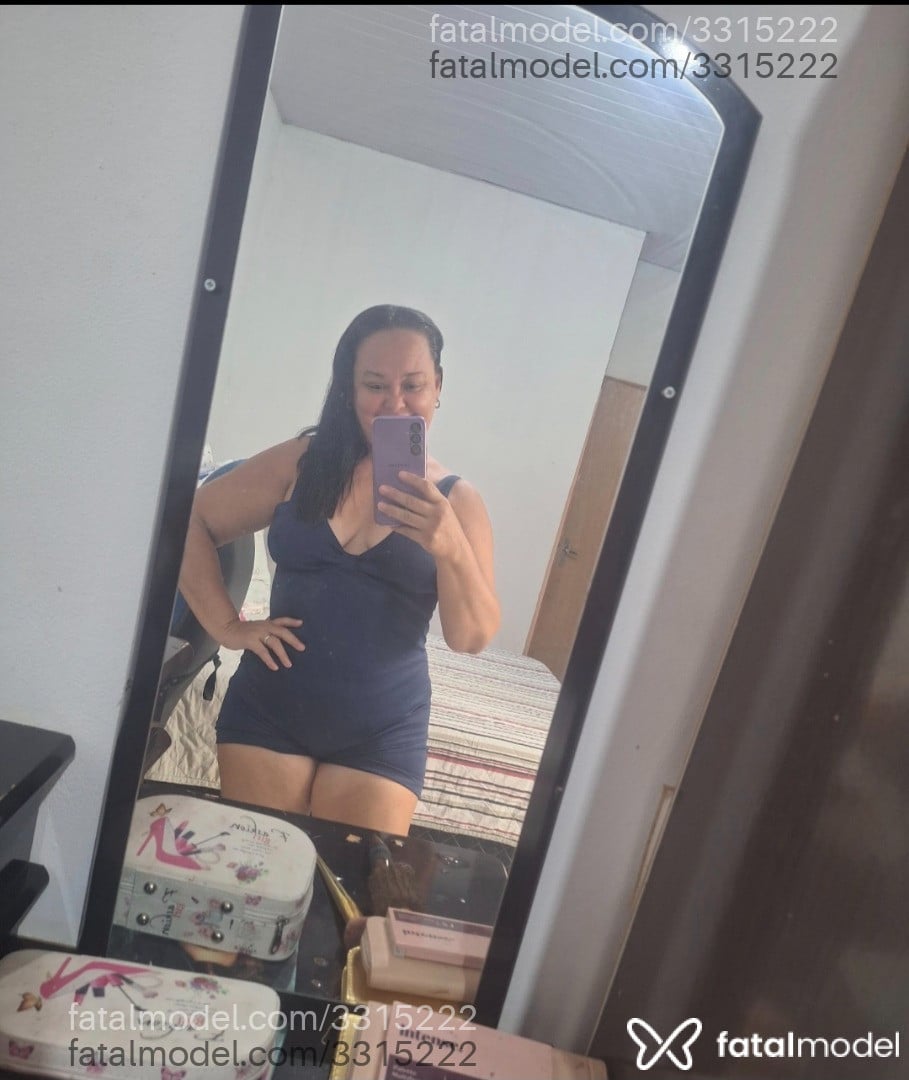 Acompanhante mulher morena (o) de olhos mel em Porto Velho Acompanhante mulher morena (o) de olhos mel em Porto Velho - Morena