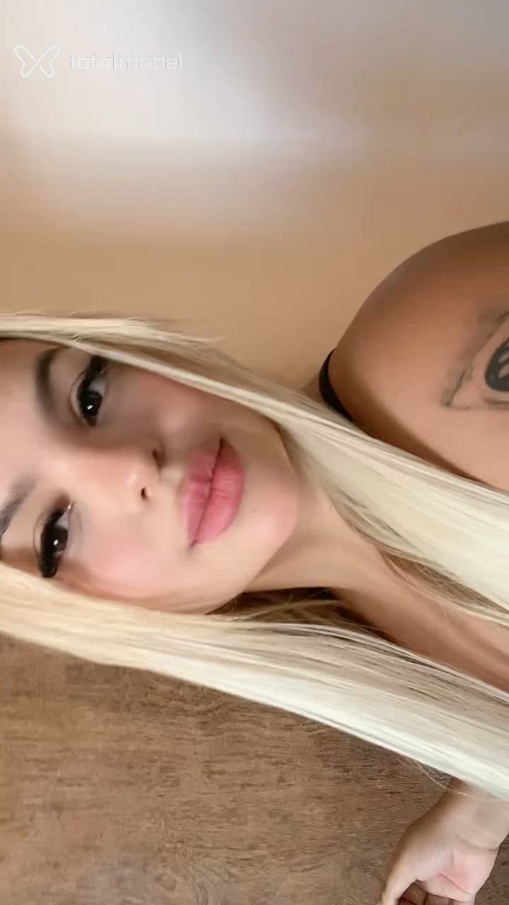 Acompanhante mulher loira (o) de olhos castanhos em Belo Horizonte Acompanhante mulher loira (o) de olhos castanhos em Belo Horizonte - Anny Silva