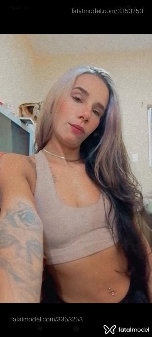 Acompanhante mulher com cabelo castanho de olhos cinza em Praia Grande Acompanhante mulher com cabelo castanho de olhos cinza em Praia Grande - Nathalia Souza