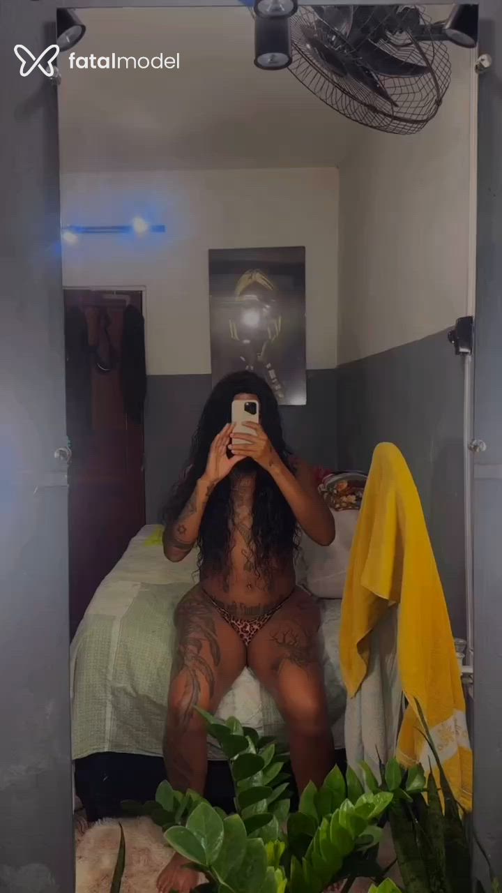 Acompanhante travesti morena (o) de olhos castanhos em Caxias Acompanhante travesti morena (o) de olhos castanhos em Caxias - Camila