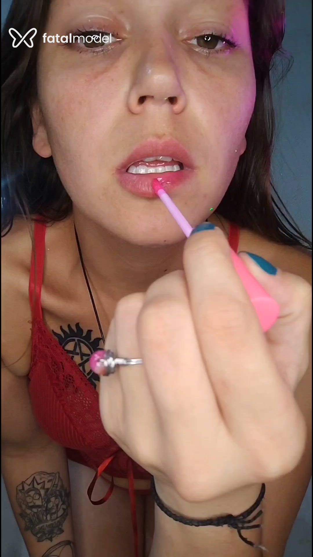 Acompanhante mulher com cabelo castanho de olhos mel em Virtual Acompanhante mulher com cabelo castanho de olhos mel em Virtual - Hellen