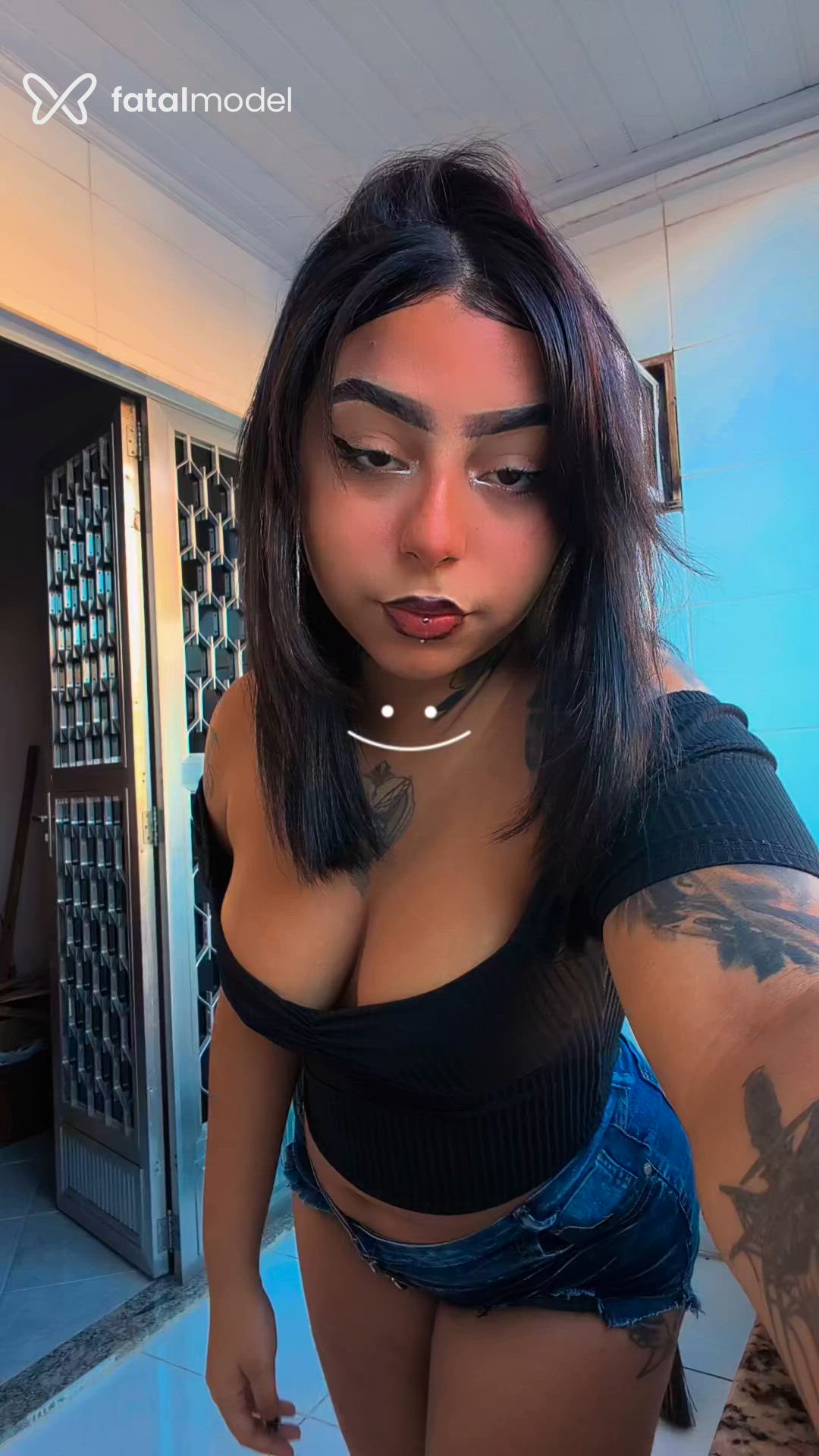 Acompanhante mulher morena (o) de olhos castanhos em Rio de Janeiro Acompanhante mulher morena (o) de olhos castanhos em Rio de Janeiro - Charlotte