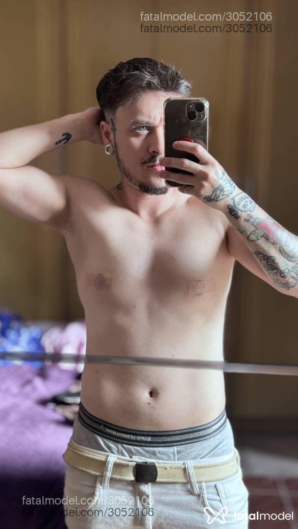 Acompanhante homem trans com cabelo castanho de olhos verdes em Porto Alegre - Murilo