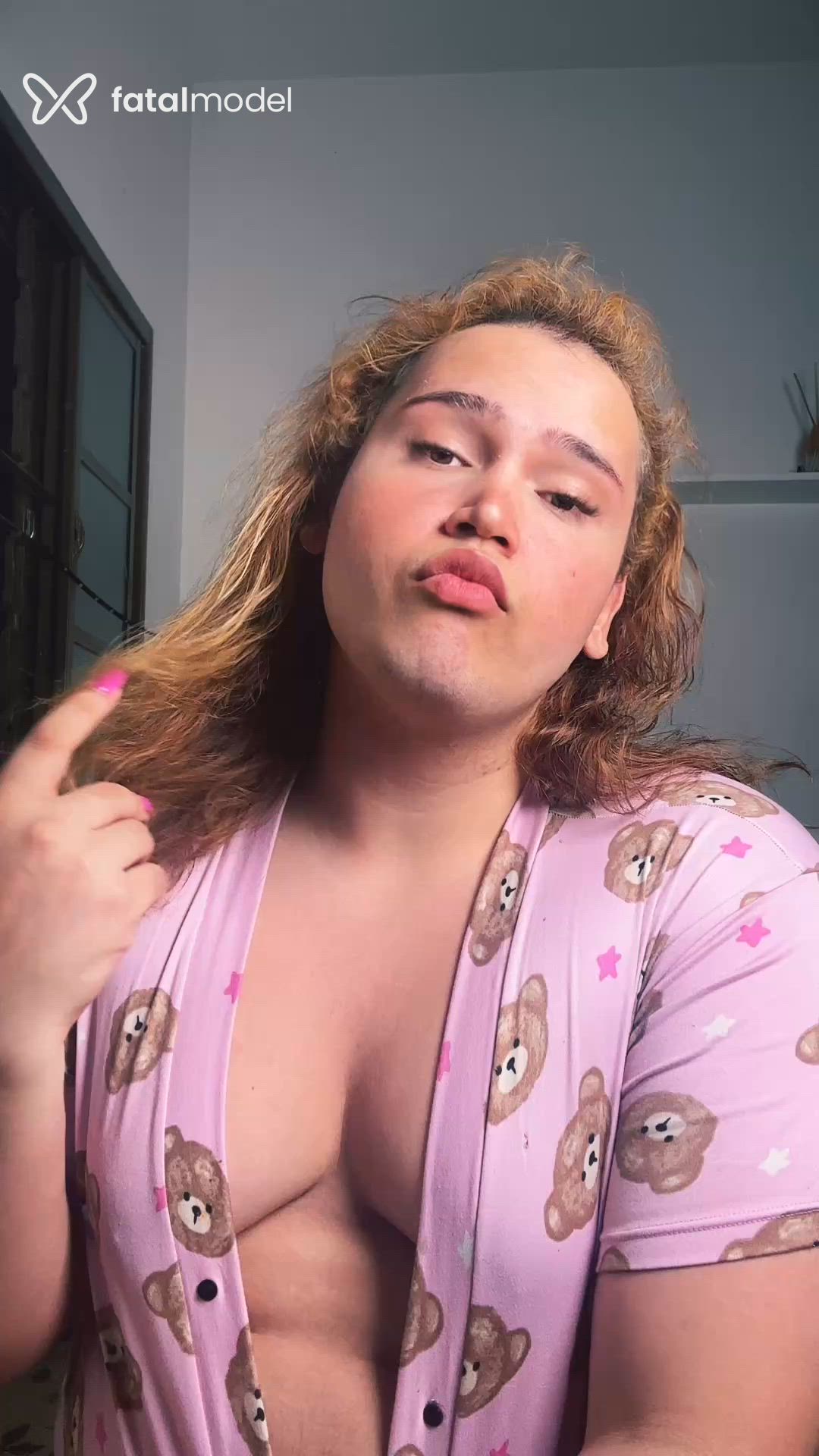 Acompanhante mulher trans morena (o) de olhos mel em Uberlândia Acompanhante mulher trans morena (o) de olhos mel em Uberlândia - Angel