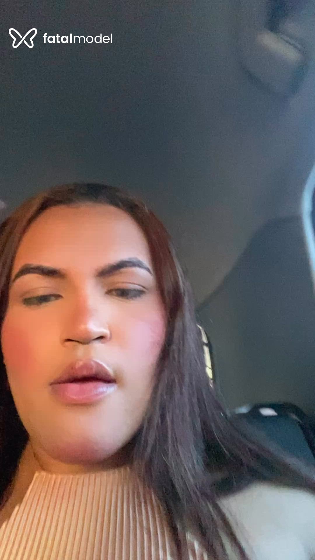 Acompanhante mulher trans loira (o) de olhos verdes em Juiz de Fora Acompanhante mulher trans loira (o) de olhos verdes em Juiz de Fora - Larissa Urach