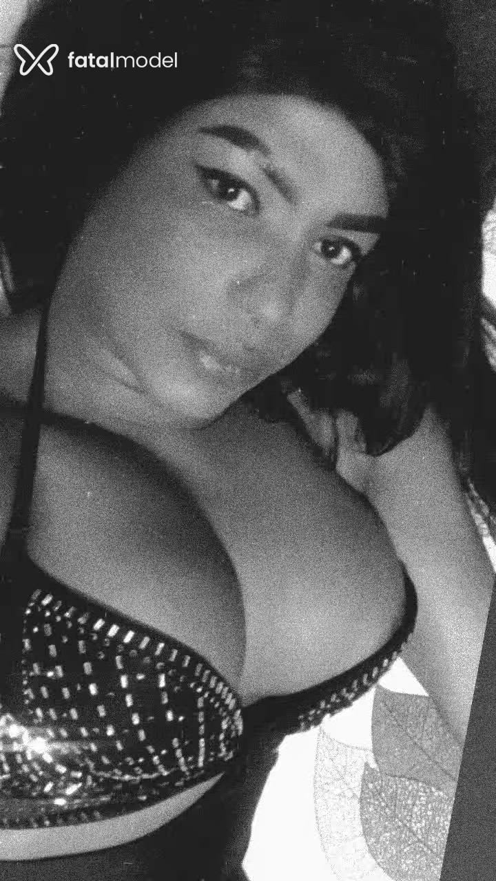 Acompanhante mulher trans morena (o) de olhos pretos em Rio Verde Acompanhante mulher trans morena (o) de olhos pretos em Rio Verde - Labelly