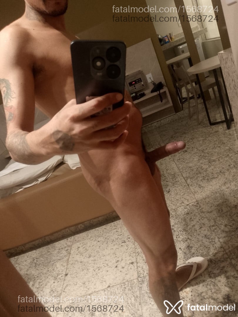 Acompanhante homem com cabelo castanho de olhos castanhos em Coronel Fabriciano - Renato