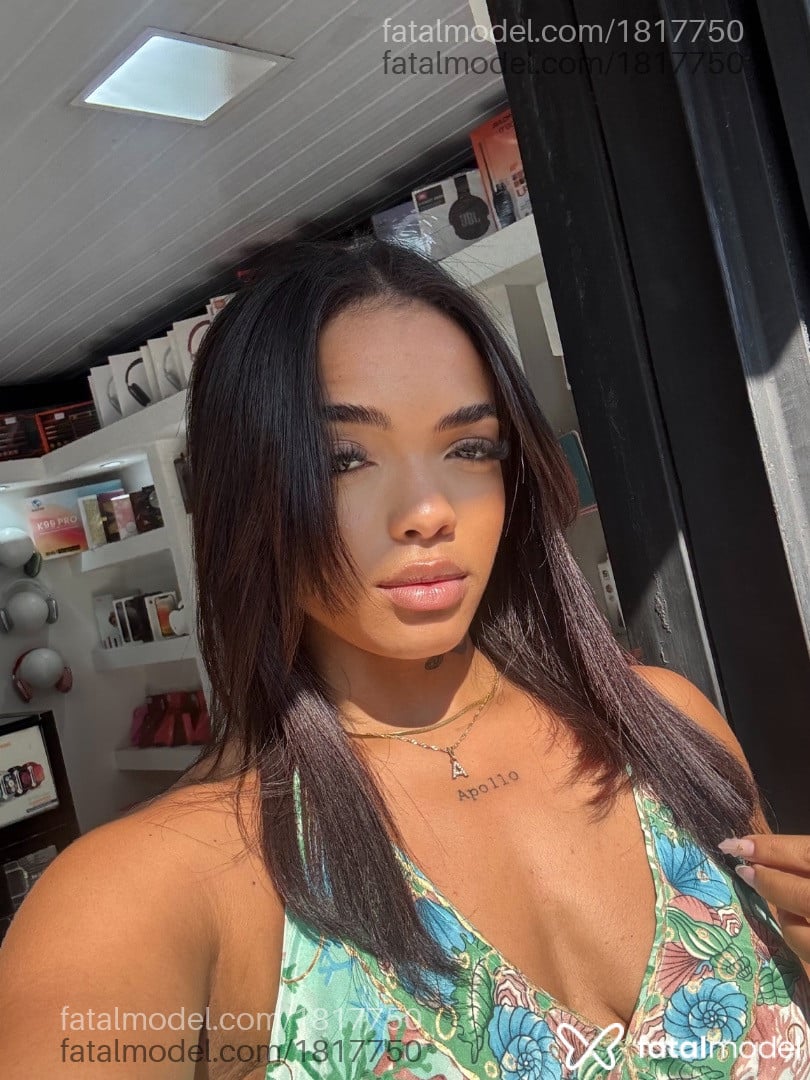 Acompanhante mulher com cabelo castanho de olhos pretos em Guarulhos Acompanhante mulher com cabelo castanho de olhos pretos em Guarulhos - Cleópatra