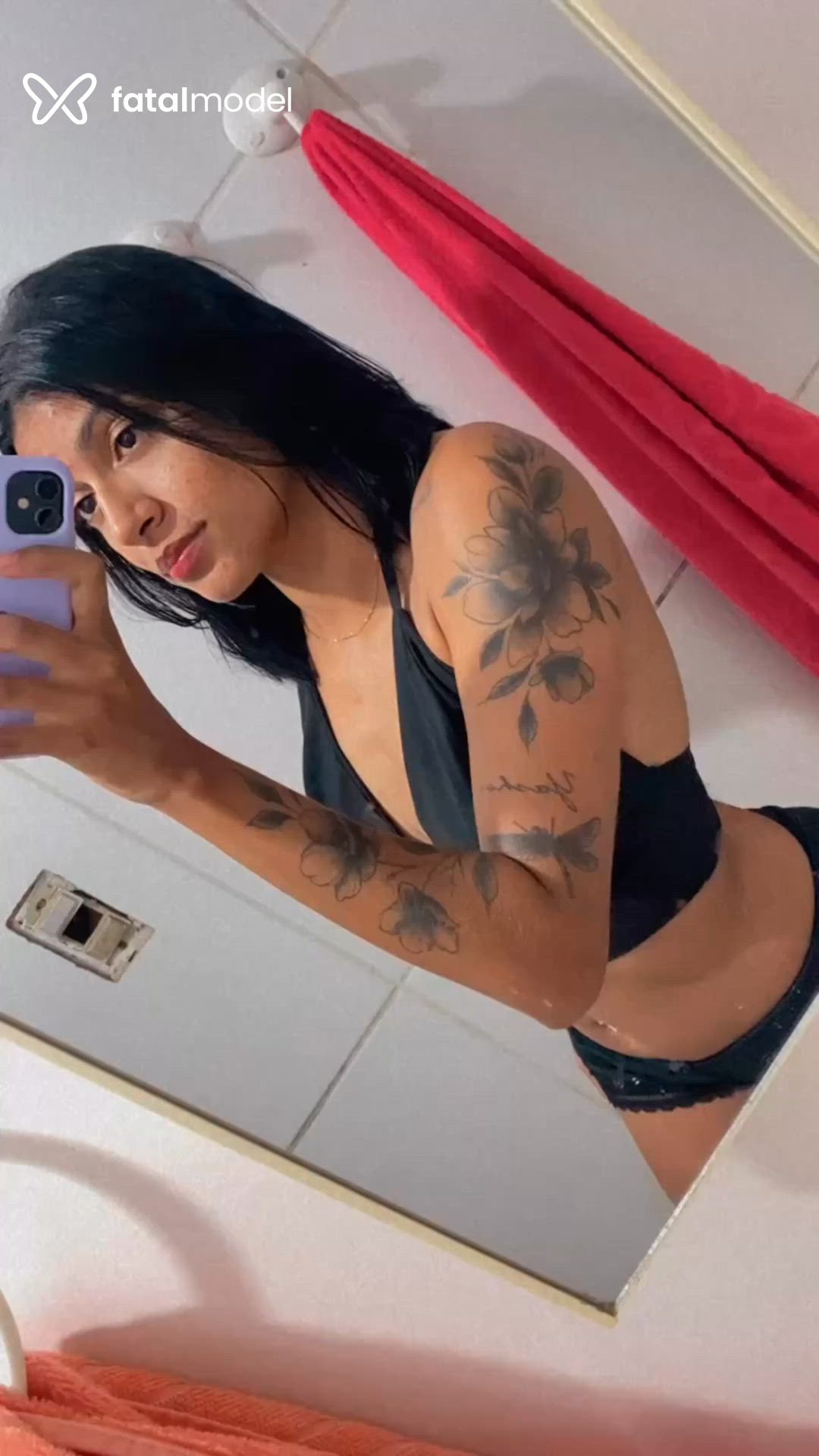 Acompanhante mulher morena (o) de olhos pretos - Suzane