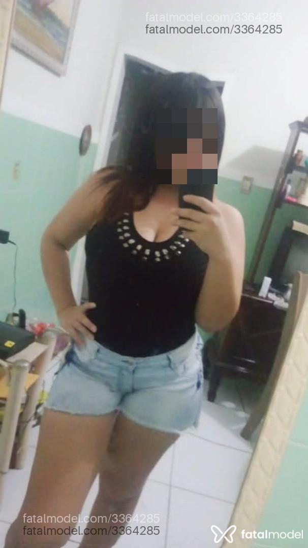 Acompanhante mulher morena (o) de olhos castanhos - Melissalaura