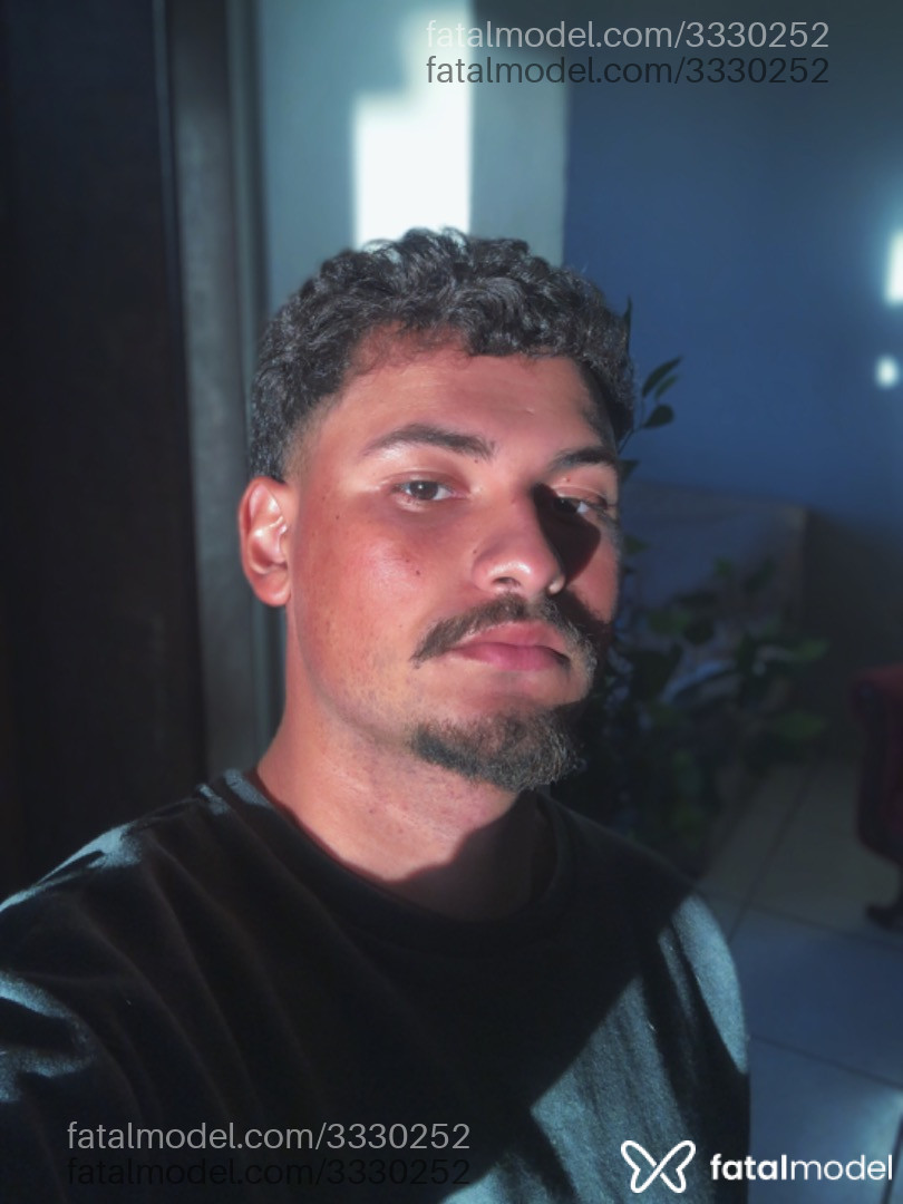 Acompanhante homem com cabelo castanho de olhos pretos - Maxuel Acompanhante homem com cabelo castanho de olhos pretos - Maxuel