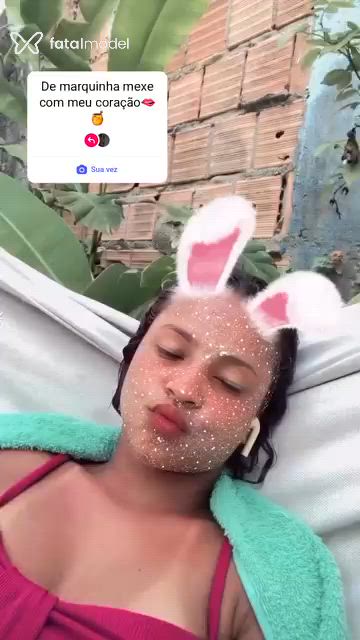 Acompanhante mulher com cabelo castanho de olhos pretos - Larissa