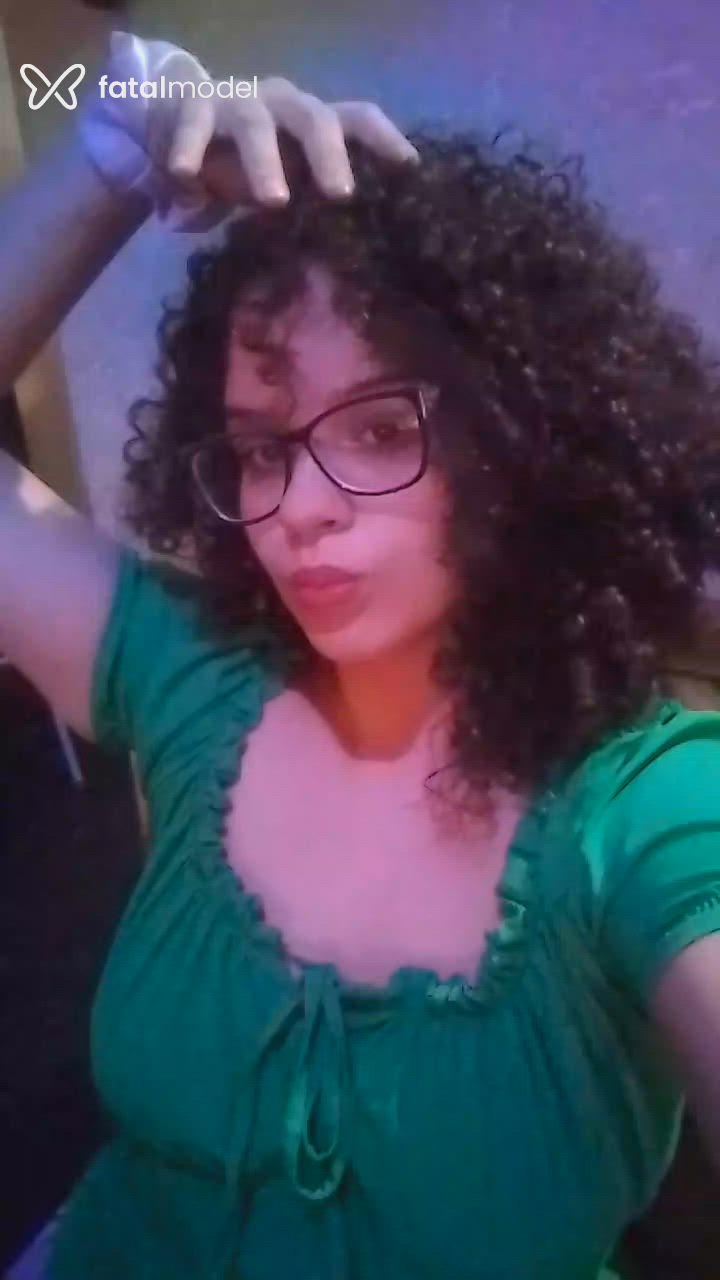 Acompanhante mulher com cabelo castanho de olhos castanhos - Beatriz
