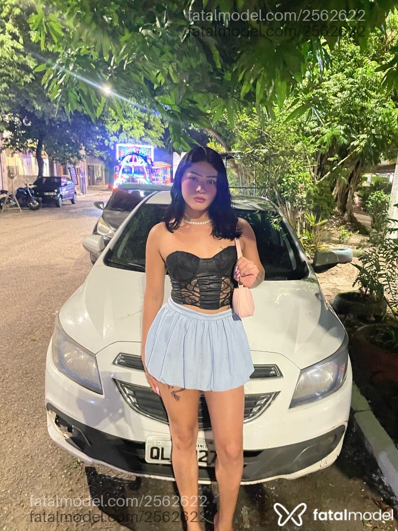 Acompanhante mulher trans morena (o) de olhos pretos - Daphne Larissa