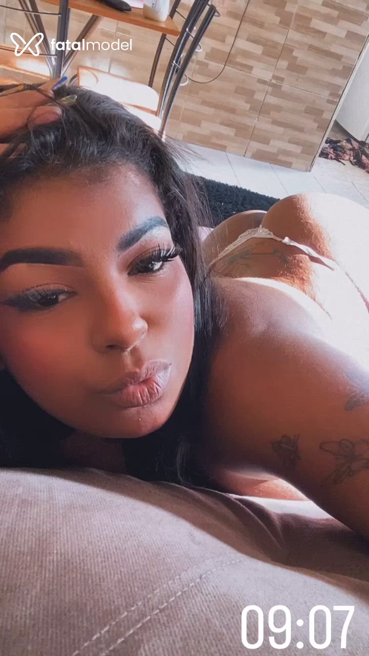 Acompanhante mulher morena (o) de olhos castanhos em Rio de Janeiro Acompanhante mulher morena (o) de olhos castanhos em Rio de Janeiro - Anna carolyne