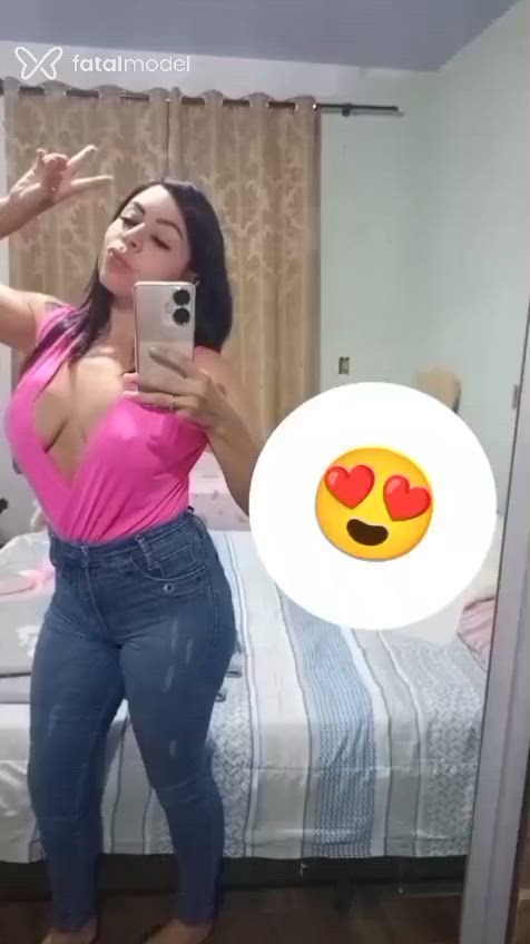 Acompanhante mulher morena (o) de olhos verdes em Tramandaí Acompanhante mulher morena (o) de olhos verdes em Tramandaí - Gabi Dias