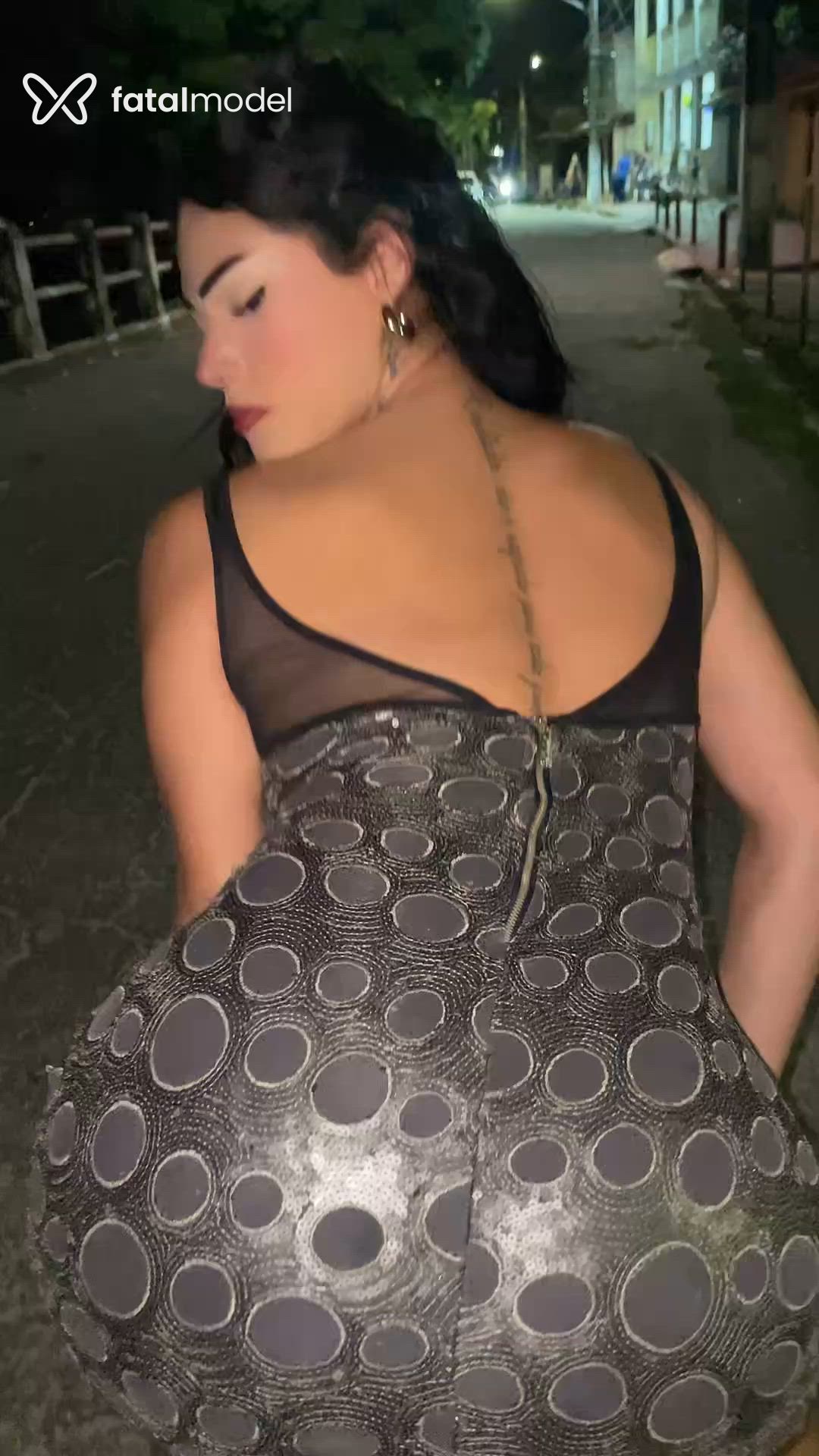 Acompanhante mulher trans morena (o) de olhos pretos - Daphne Larissa