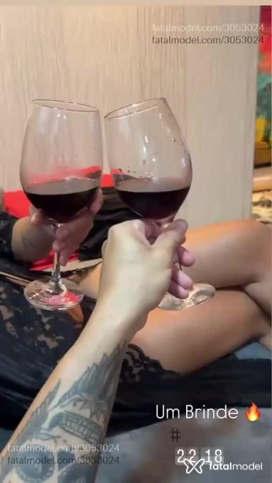 Acompanhante mulher com cabelo castanho de olhos castanhos em Curitiba Acompanhante mulher com cabelo castanho de olhos castanhos em Curitiba - Hanna