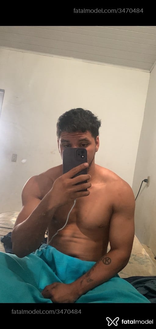 Acompanhante homem com cabelo castanho de olhos castanhos em Goiânia - Brenno