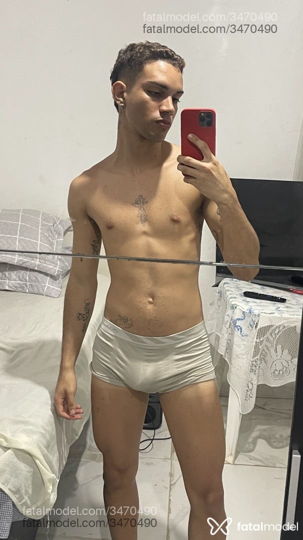 Acompanhante homem morena (o) de olhos pretos em Salvador Acompanhante homem morena (o) de olhos pretos em Salvador - Lucas Neves