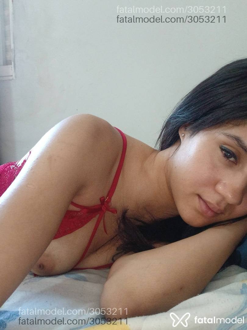 Acompanhante mulher morena (o) de olhos pretos - Angel